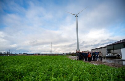 foto leden Bestuursorgaan voor de windturbine