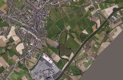 luchtfoto van omgeving bedrijf naast Oude Leie-arm