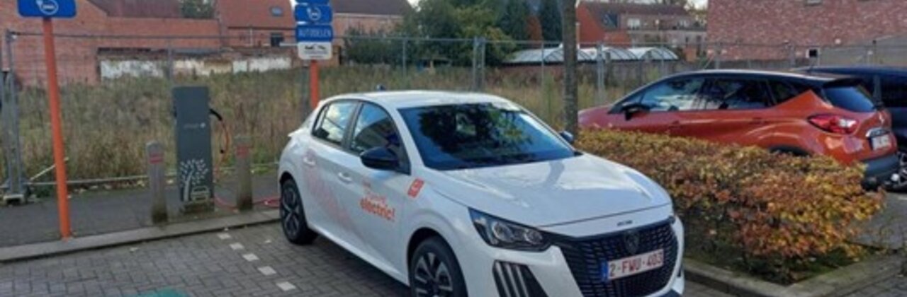 foto met cambio-auto op deelparking