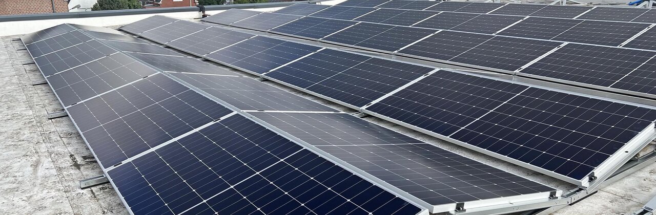 PV-installatie op bedrijfsdak