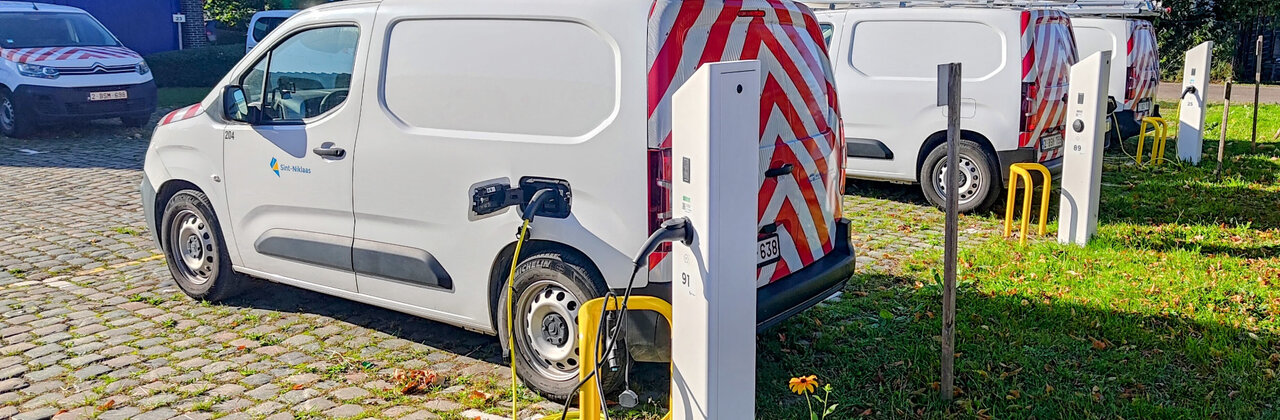 laadpalen dienstvoertuigen