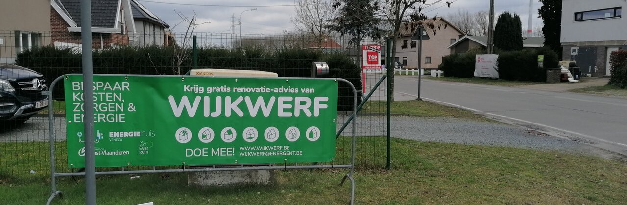 wijk met affiche van wijkwerf