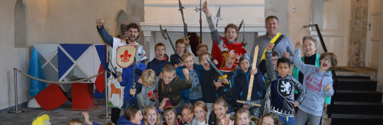 Kinderen verkleed als ridder