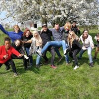 groep mensen die samen sport beoefenen