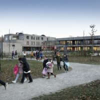 gebouw in een groene omgeving
