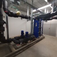 foto van technische installatie in de kelder