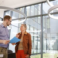 Personeel in gesprek