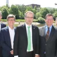 groepsfoto toenmalige minister, directeur Fluvius, Imog, etc.