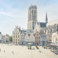 Zicht op skyline stad Mechelen