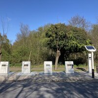 afbeelding ondergrondse containers met betaalterminal
