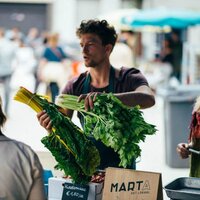 foto op lokale duurzame markt