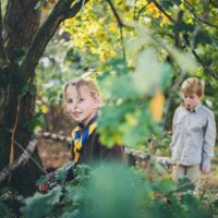 Kinderen in bos