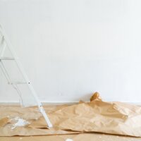 foto van schilderwerken in een woning