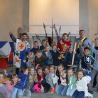 Kinderen verkleed als ridder