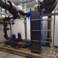 foto van technische installatie in de kelder